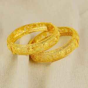 NWT Dubai Style 24K Gold Plated Bracelet Arabic African luxury design set of 2